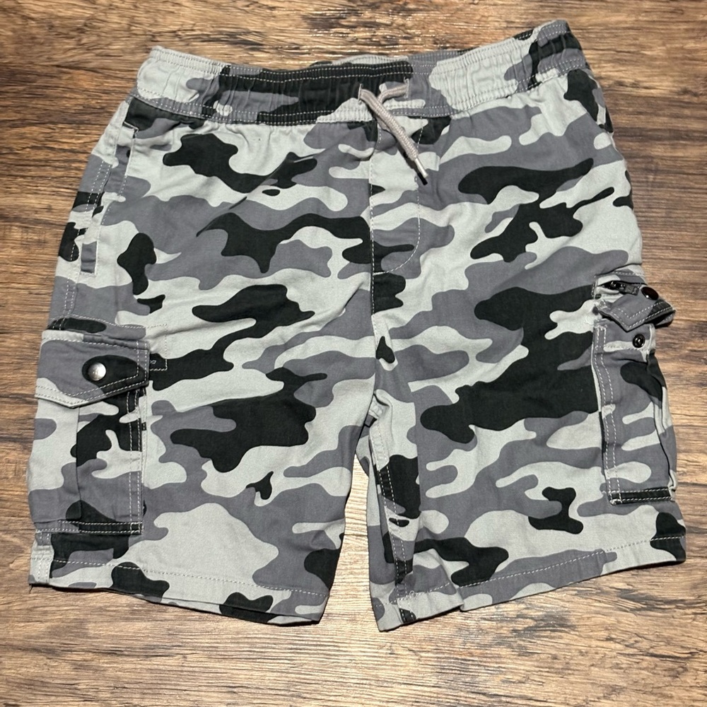 Boys Size Large Husky (10/12) Camouflage Cargo Shorts